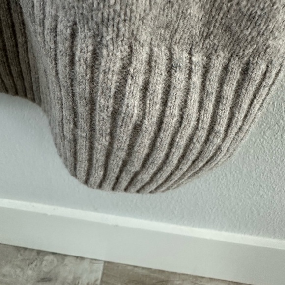 GAP Light Gray Textured Sweater dress - Picture 4 of 10